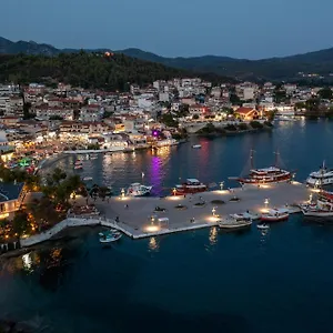 G Mare Boutique Aparthotel Neos Marmaras