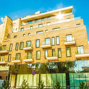Carol 2 4* Bucureşti