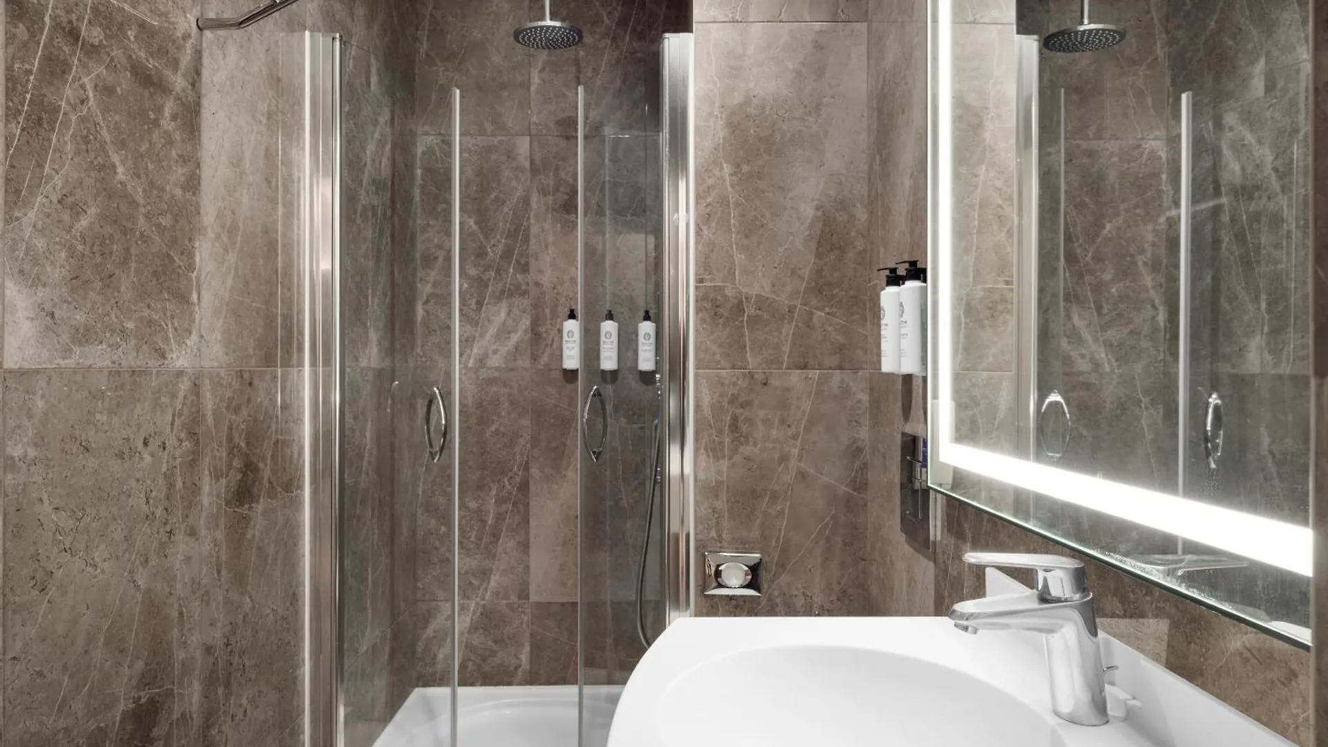 Selectum City Atasehir Istanbul 5*,